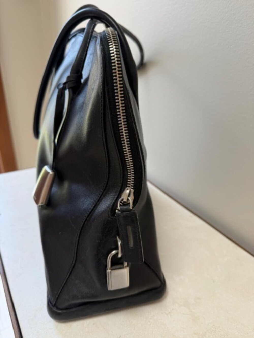 VINTAGE PRADE BLACK LEATHER TOTE BAG WITH LOCK - Picture 5 of 14